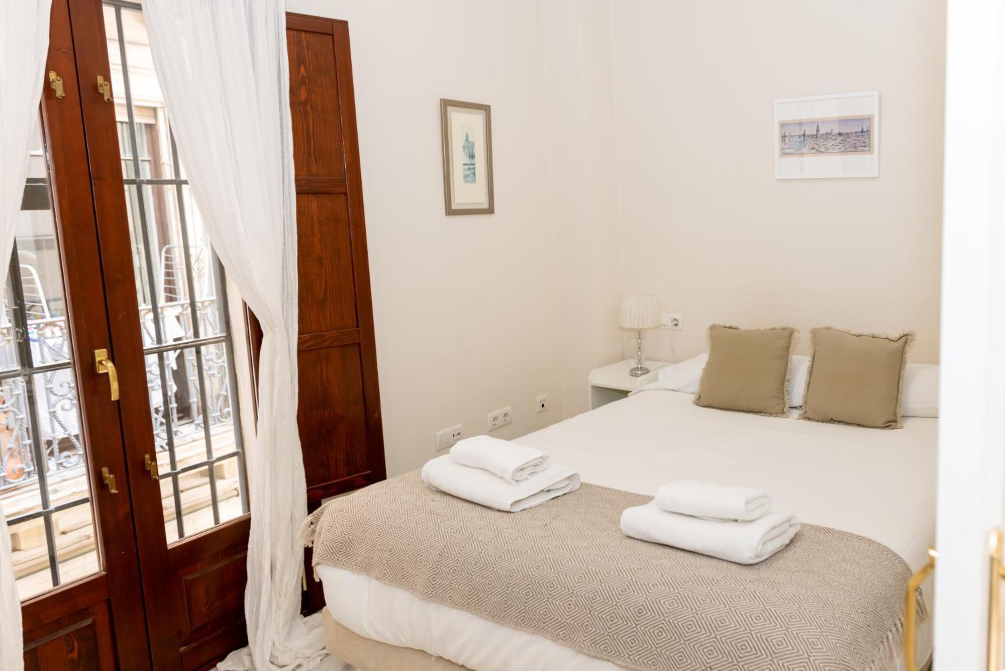 Charming & Quiet Apartment In Plaza Del Salvador Sevilla Bagian luar foto