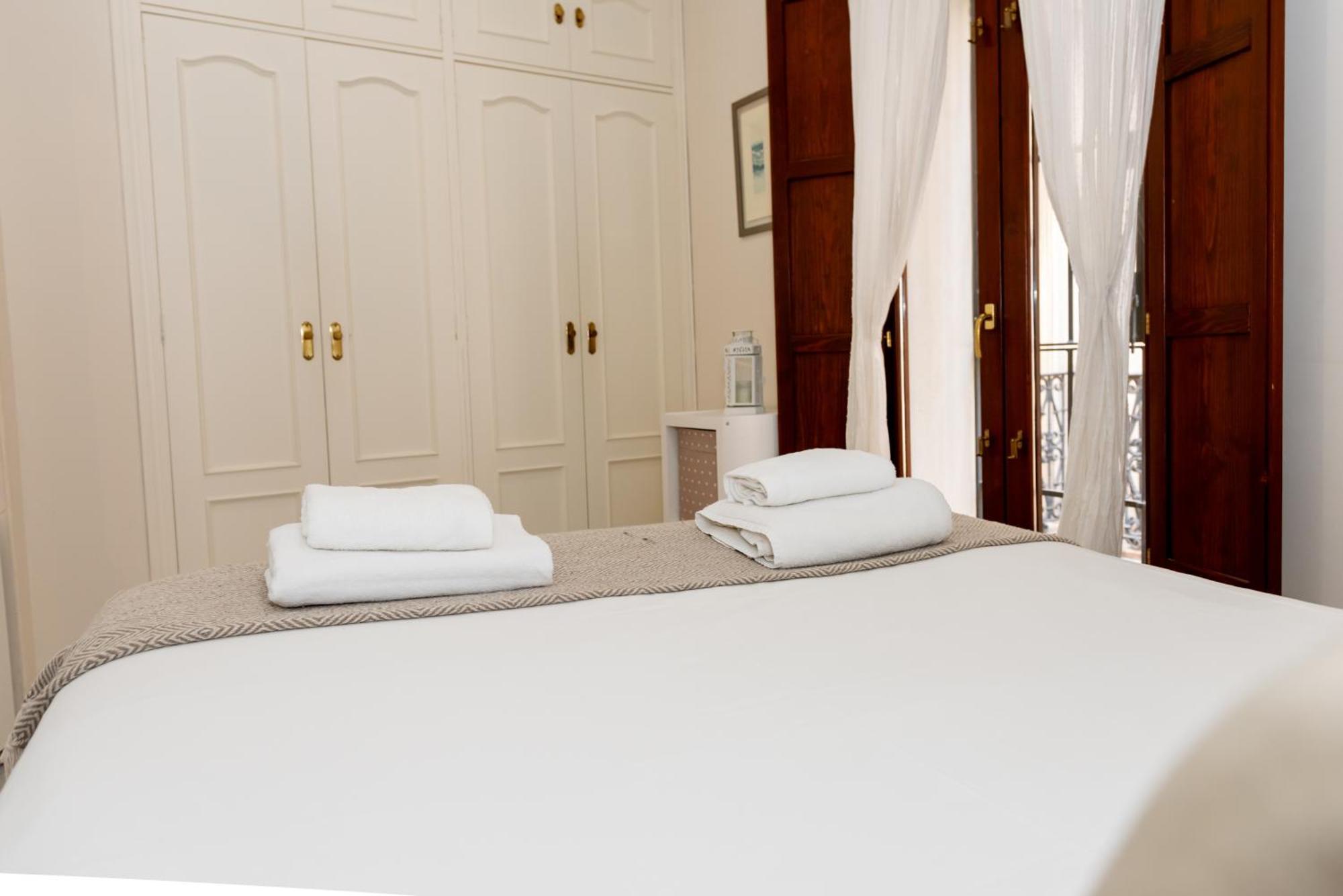 Charming & Quiet Apartment In Plaza Del Salvador Sevilla Bagian luar foto