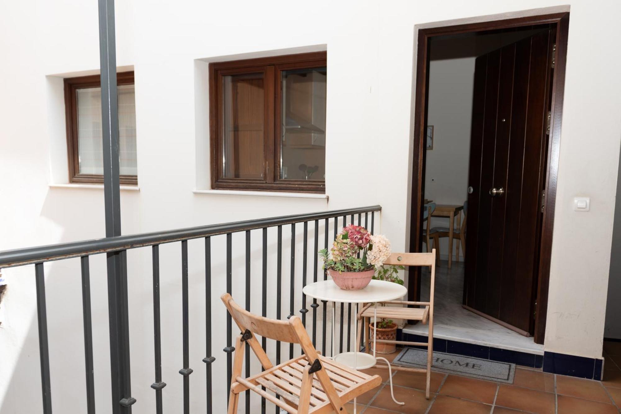 Charming & Quiet Apartment In Plaza Del Salvador Sevilla Bagian luar foto